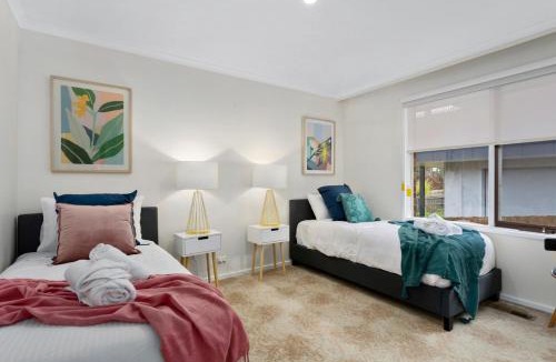 Berwick House | BerwickHills Stylish 3 BdrmHome *Free Wifi*NetFlix