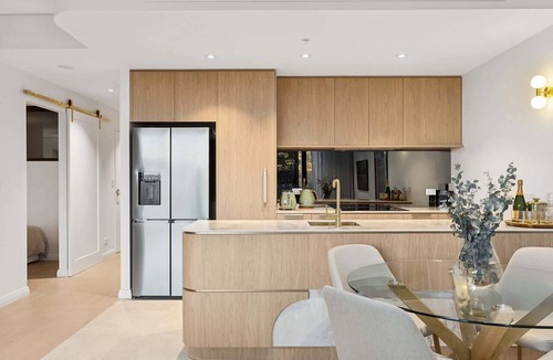 Avoca Beach Apartment | Bespoke Avoca | Lakefront, Beach, EVC charger