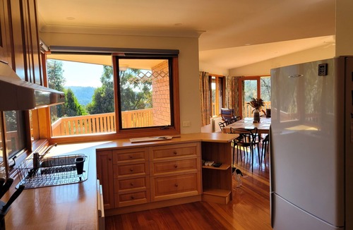 Marysville House | Best views in Marysville high up on the hill!