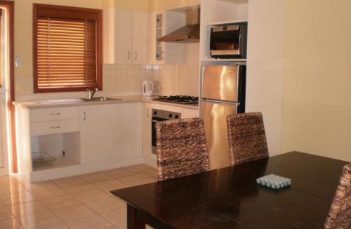 Warrnambool Hotel | Best Western Colonial Village Motel