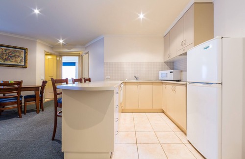 Dickson Hotel | Best Western Plus Canberra Central Apartments