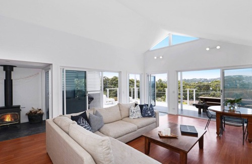 Copacabana House | Billie's Beach House - Plus a View!