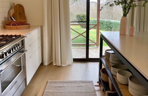 Bundanoon House | Bimbimbie - A peaceful and stylish cottage, on one acre of established gardens.