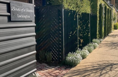 Lockington Cottage | Birds of a Feather Lockington