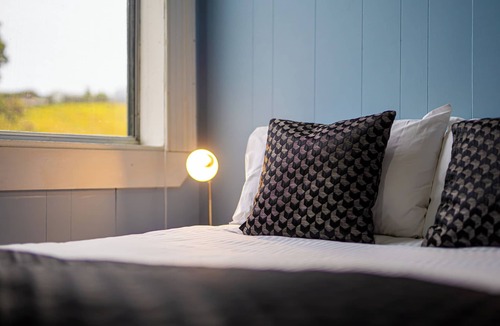 Waratah Hotel | Bischoff Hotel