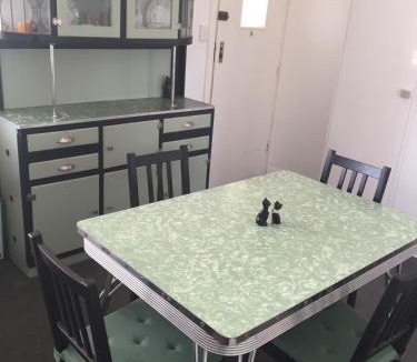 Greenways Landing House | Black Cat Retreat holiday home