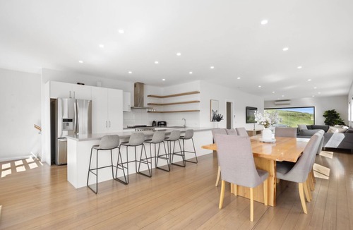 Merrijig House | Black Diamond Merrijig - Sauna & EV Charger - Sleeps 14