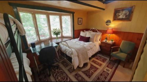 Blackwood House | Blackwood Cobb & Co Historic Forest Retreat