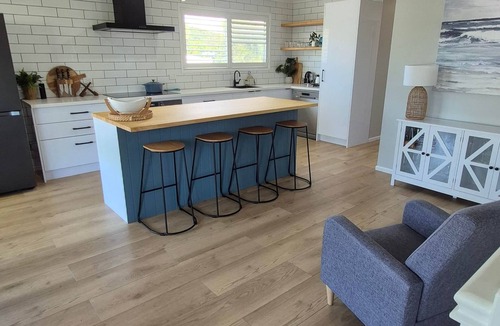 Haliday Bay House | Bliss on Blue Beach - Pet Friendly Beach house