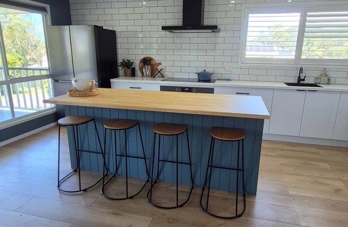 Haliday Bay House | Bliss on Blue Beach - Pet Friendly Beach house
