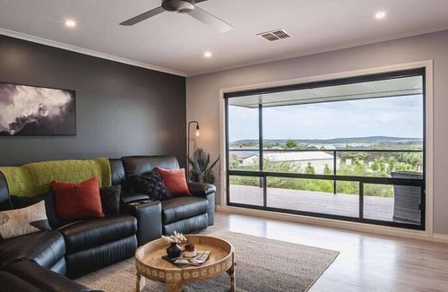Lake Wangary House | Blue Bay Ridge - it doesn’t come better than this
