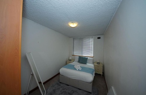 Crawley Apartment | Blue Boat House View