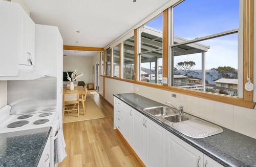 Alonnah House | Blue Cottage Bruny Island