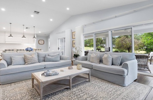 Pokolbin House | BLUE GUM ESCAPE - THE VINTAGE HOLIDAY HOUSES