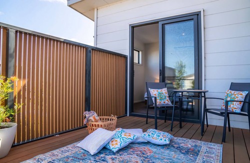 Torquay Apartment | Blue Horizon Villa - Sunlit Terraces & Ocean Views