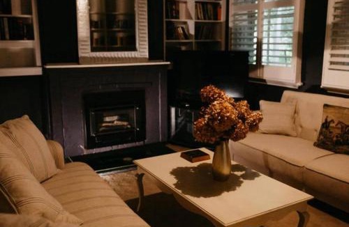 Rydal House | Blue Mountains Large Group farm stay Chapel House