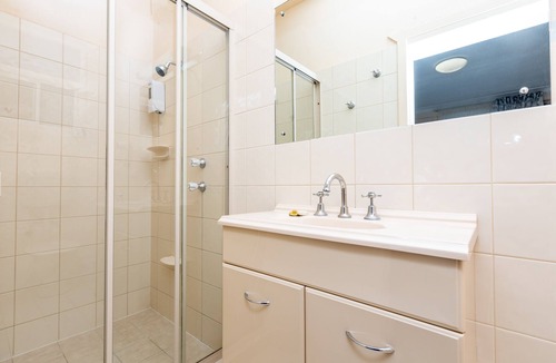 Port Lincoln Hotel | Blue Seas Motel