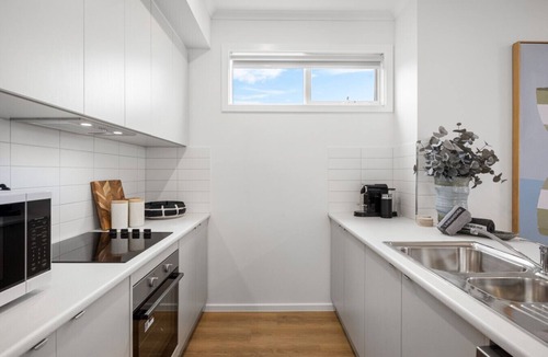 Maslin Beach House | BlueBelles—Coastal Chic Overlooking Maslin Beach