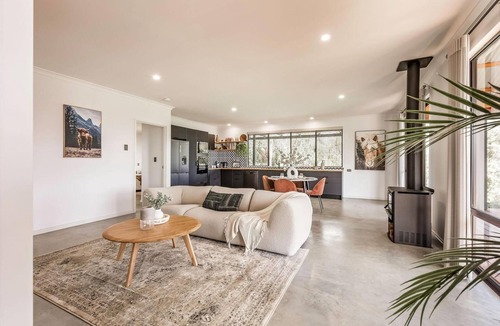 Yallingup House | Bluegum Hideaway - luxury accom, aircon throughout, 2 kitchen/living