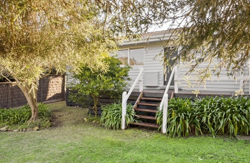 Portsea House | Bluehaven Great location short stroll up the to village