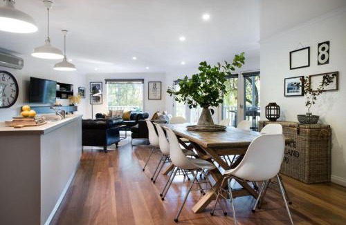Daylesford House | Boatshed House