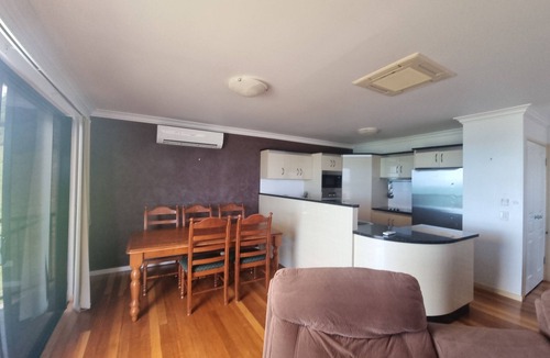 Meikleville Hill Apartment | Bob's Diamond Views!