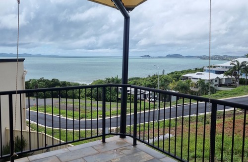 Meikleville Hill Apartment | Bob's Diamond Views!