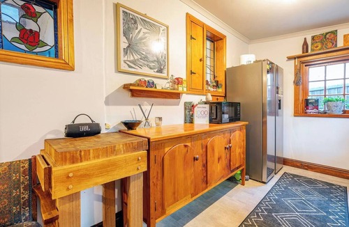Hobart Central Business District Cottage | Bobs Cottage Nostalgic Charm and Homely Comfort