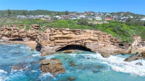Caves Beach House | Bombora Beach House at Caves Beach