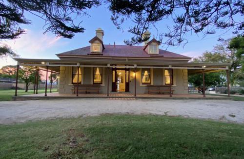 Sale Bed & Breakfast | Bon Accord Boutique Accommodation