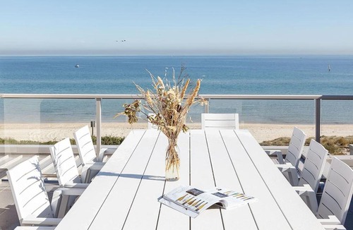 Bonbeach Apartment | Bonbeach Bliss - Contemporary Waterfront Living