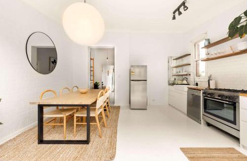 Bondi Beach Apartment | Bondi Family Friendly Retreat with Pool