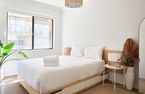 North Bondi Apartment | Bondi Oceanview Escape