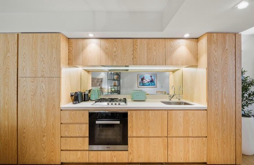 Bondi Beach Apartment | Bondi Pacific Studio - Managed by X Hospitality