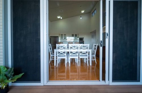 Exmouth House | Bonefish - Marina house with a jetty and a viewing platform!