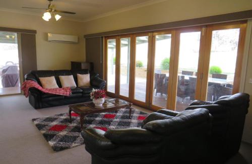 Woodfield House | Bonnie Valley Retreat