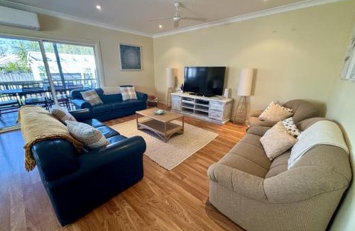 Patonga House | Book, Wine & Sinker - Home in Patonga Beach - Pet Friendly, 4 Bedrooms