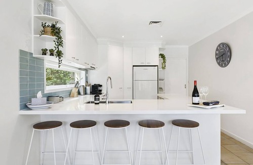 Sorrento House | Boroondara Getaway 700m to Sorrento Shops 900m to Beach