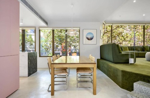 Chinatown Apartment | Bourke Street Urban Retreat