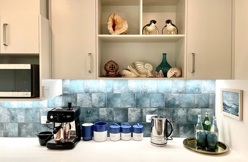 Merimbula Apartment | Boutique and spacious studio with fabulous ocean views and close to the beach