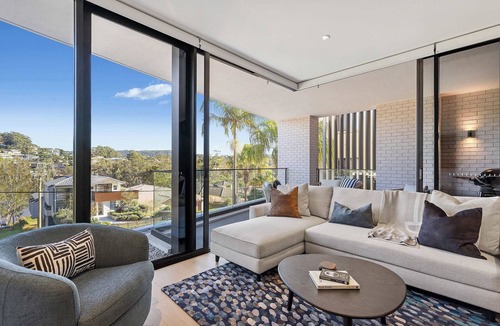 Avoca Beach Apartment | Boutique Avoca Apartment | 3BR, Beach Walk, EVC