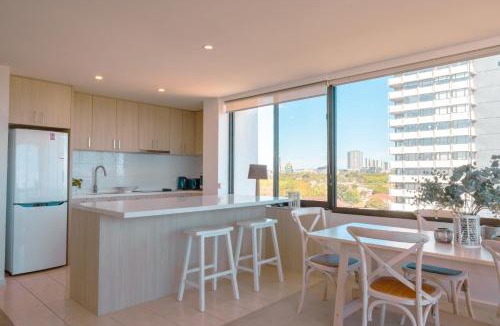 St Kilda West Apartment | Boutique Stay at St Kilda Beach with amazing views