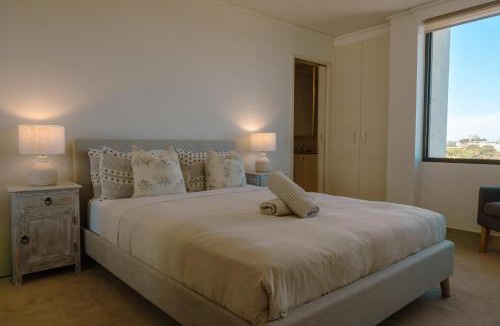 St Kilda West Apartment | Boutique Stay at St Kilda Beach with amazing views