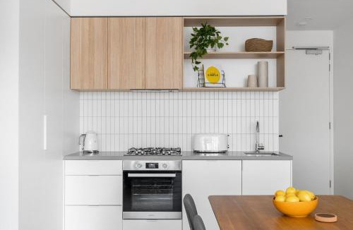 Glen Iris Apartment | Boutique Stays - Axel Apartments 201 The Clarke