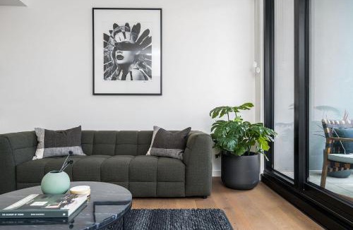 Glen Iris Apartment | Boutique Stays - Axel Apartments G02 The Faircroft
