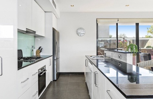 St Kilda West House | BOUTIQUE STAYS - Catani Gardens