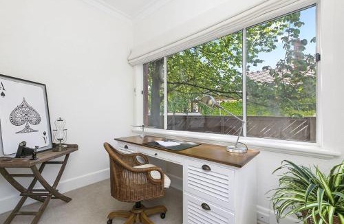 Malvern East Apartment | Boutique Stays - Frankies Place