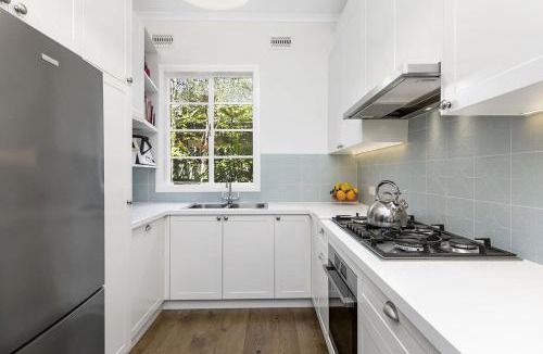 Malvern East Apartment | Boutique Stays - Frankies Place