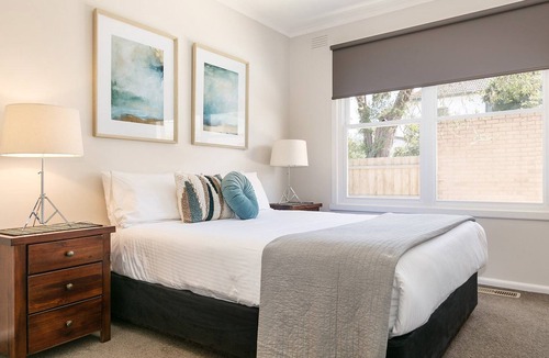 Sandringham House | BOUTIQUE STAYS - Sandy Breeze 1