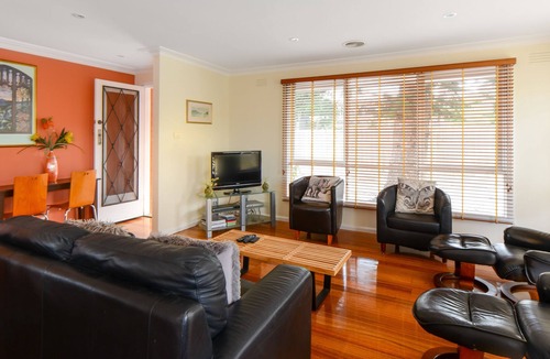 Sandringham House | BOUTIQUE STAYS - Sandy Haven A